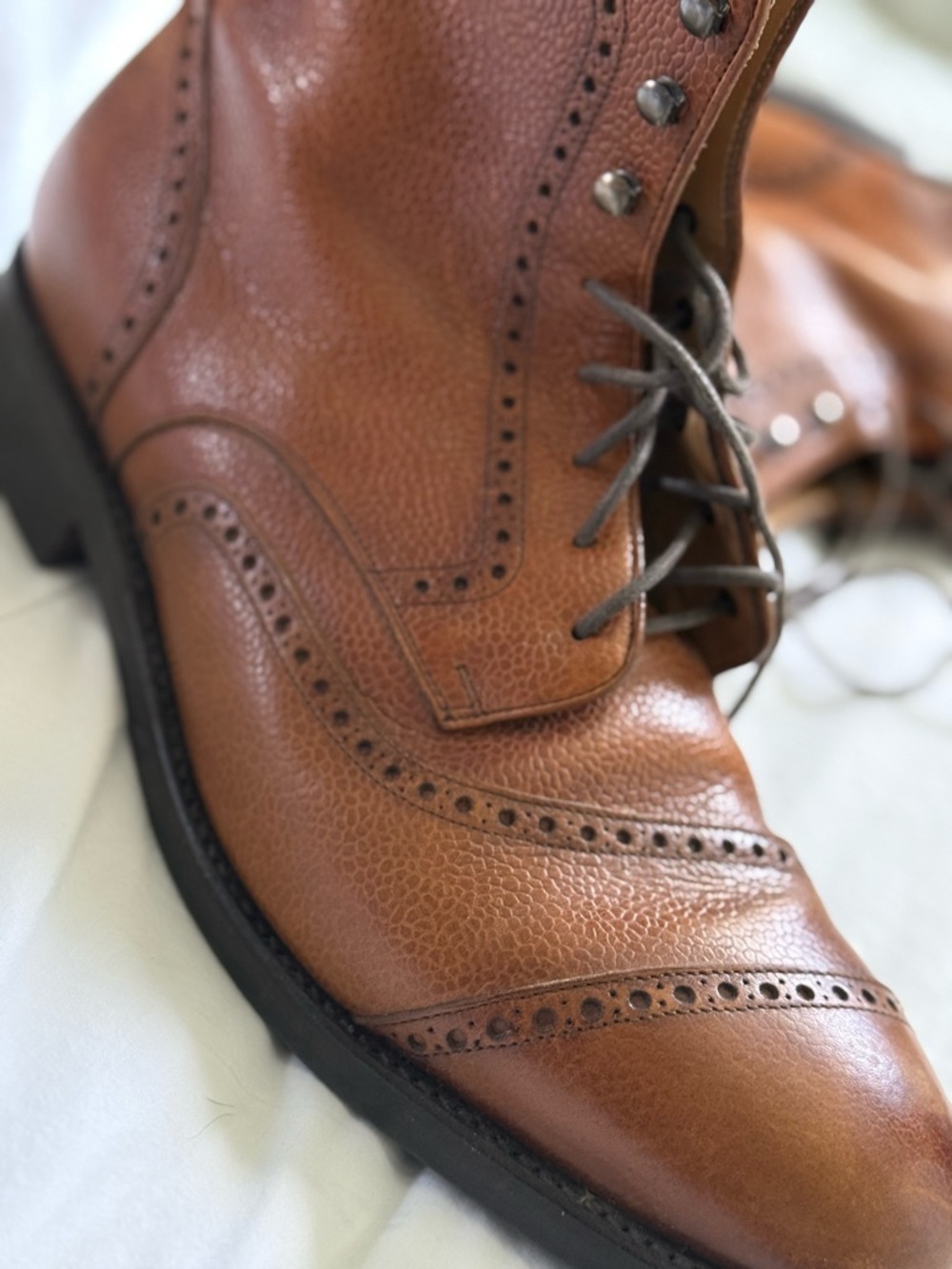 Taft Gladiator Men's Tan Leather Wingtip Boots - Classic Brogue Lace-Up - Picture 2 of 7